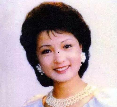 侯玉婷老公是谁,揭秘明星背后的爱情故事