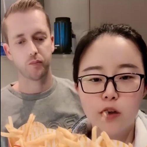 东北媳妇打老公视频,一场家庭纷争的现场直播