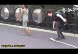 街头恶搞无码迅雷下载,迅雷下载带你领略街头趣味瞬间