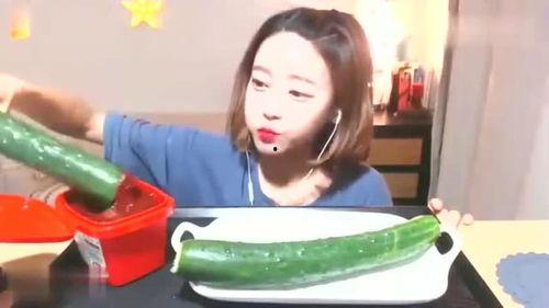 娱乐吃瓜酱长什么样,揭秘网红吃瓜达人的神秘面纱